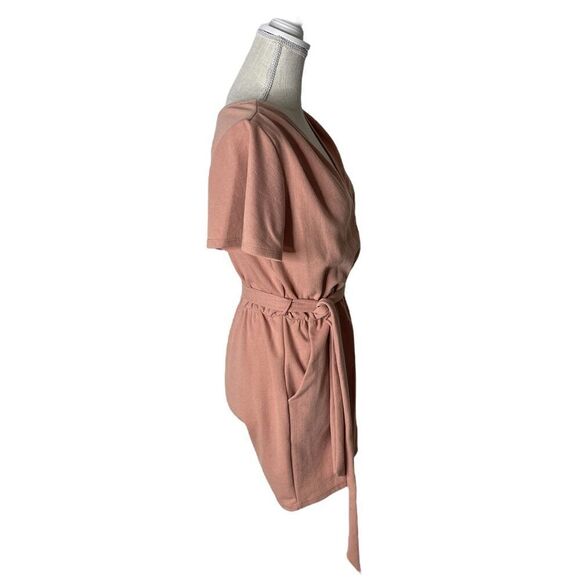 Gilli Surplice Faux Wrap Style Short Sleeve Romper in Salmon Size Small - Picture 7 of 15